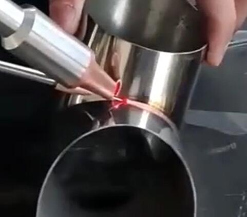 手持激光焊接機作業視頻