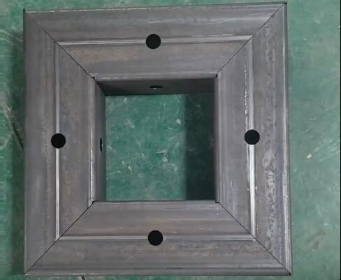 兩卡盤激光管材切割機配件展示