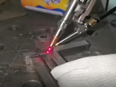 激光焊接機